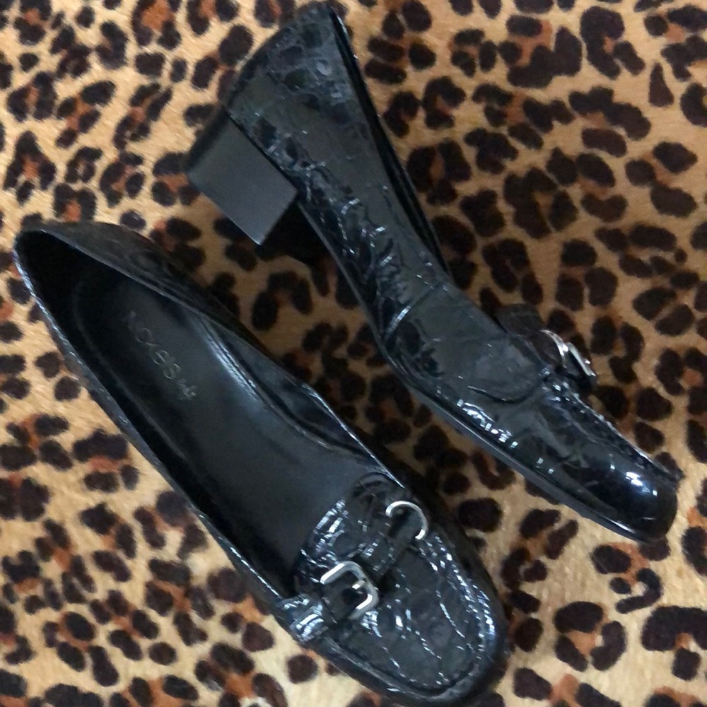 Nickels Soft Black Loafers - Size 8M